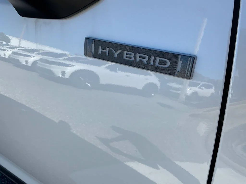 Used 2025 White Subaru Limited image 17