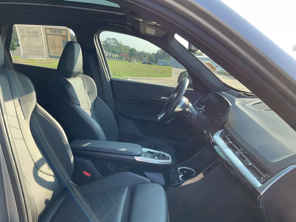 Used 2025 Silver BMW xDrive28i image 16