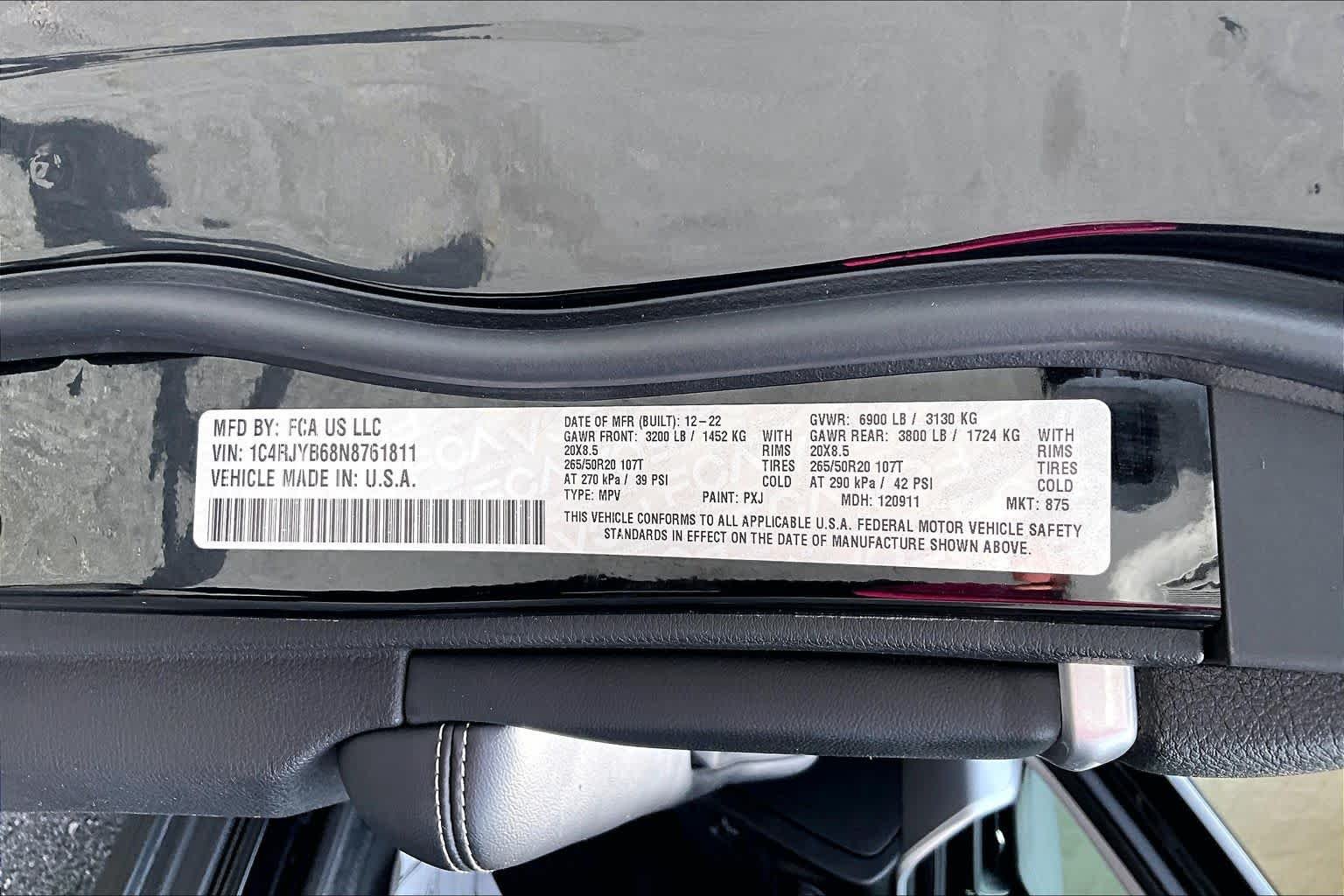 Used 2022 Diamond Black Crystal Pearlcoat Jeep  image 32