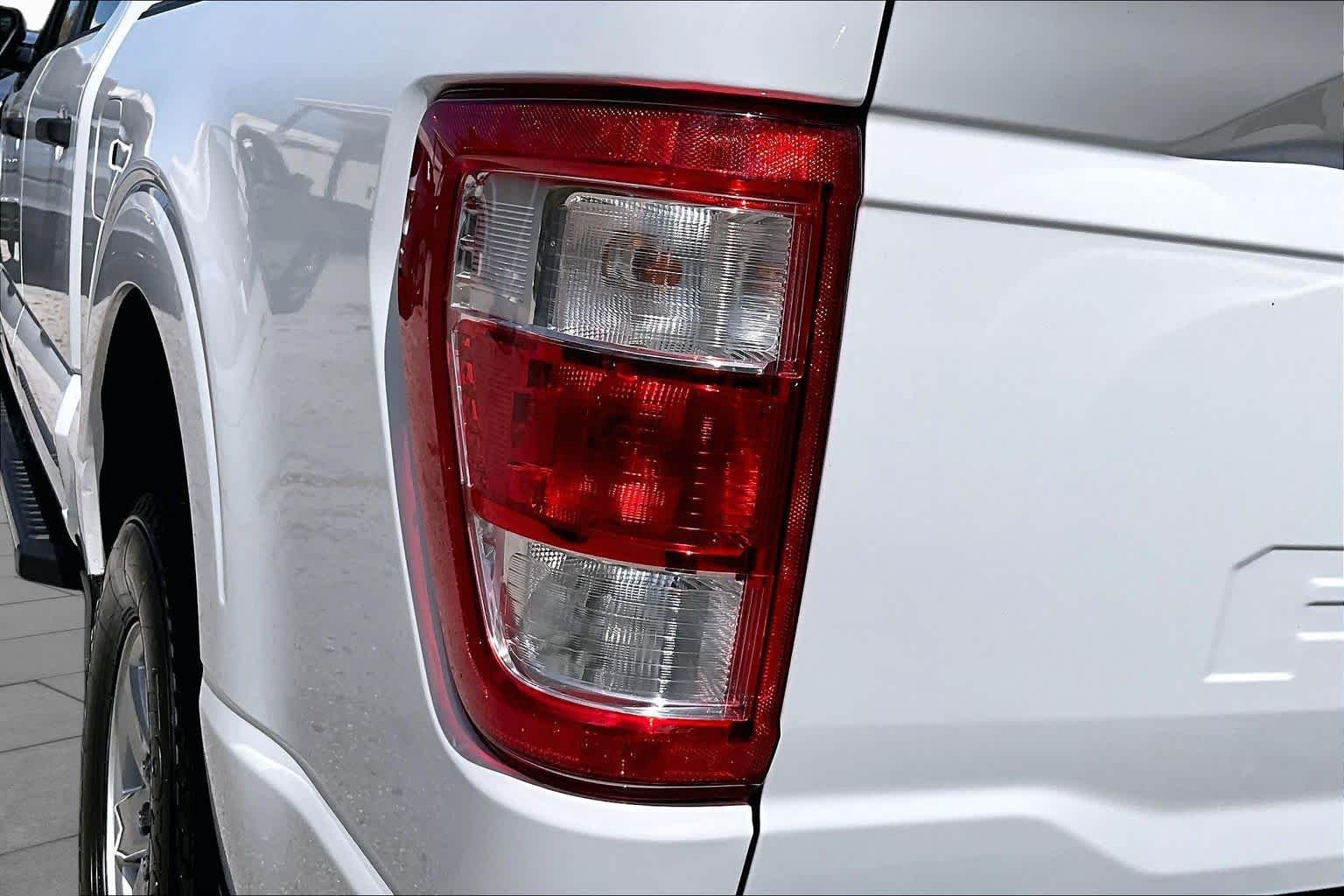 Used 2023 Oxford White Ford XL image 80