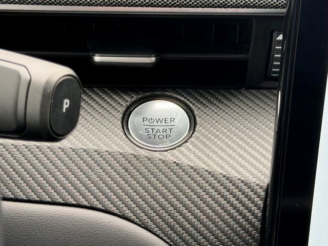 Used 2025 Beige Ford Premium image 21