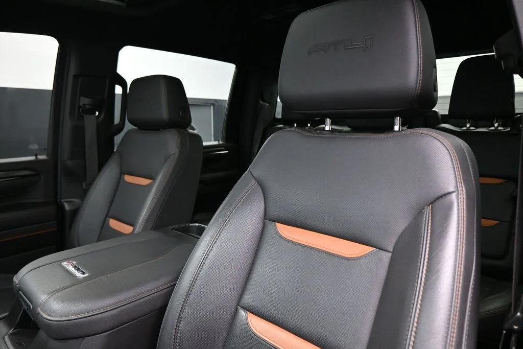 Used 2024  GMC AT4 image 14