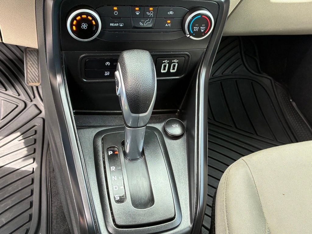Used 2020  Ford S image 30