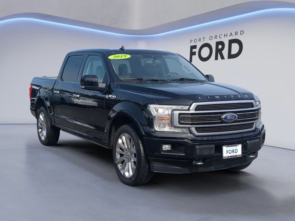 Used 2019  Ford Limited image 9