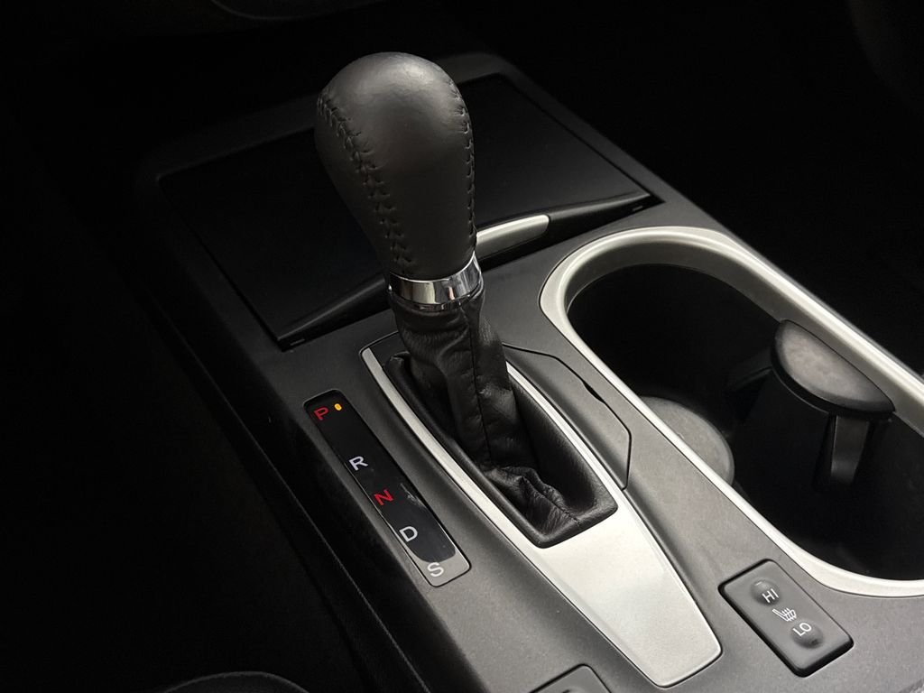 Used 2018  Acura Technology Package image 21