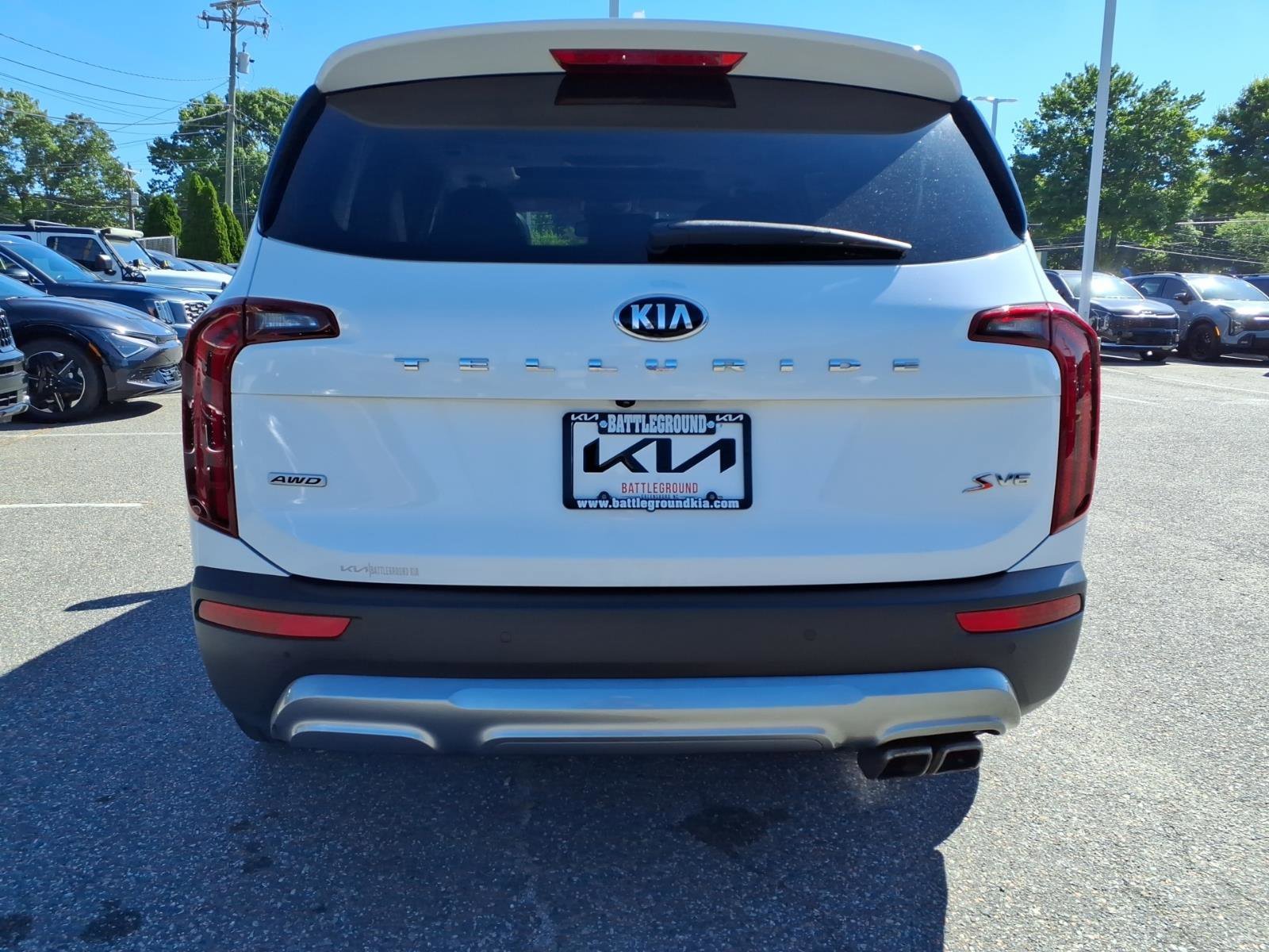 Used 2020 Snow White Pearl Kia S image 22