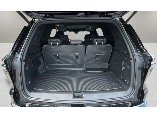 Used 2026 Black Chevrolet RS image 32