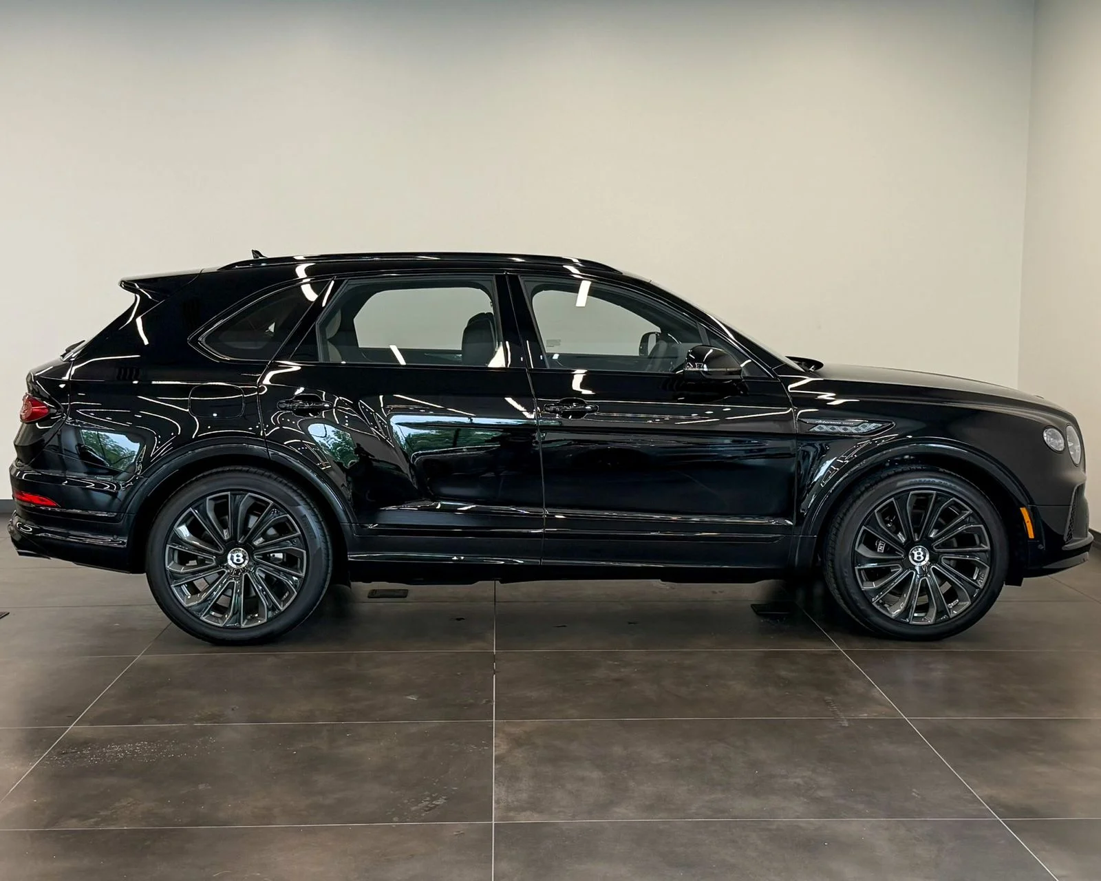 New 2027  Bentley  image 5