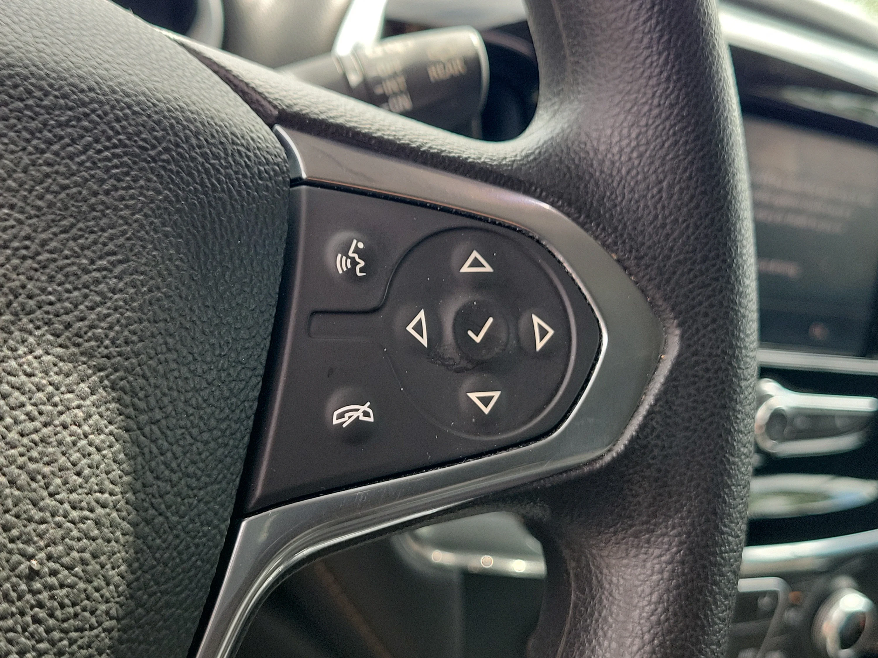 Used 2020 Silver Ice Metallic Chevrolet LS image 23