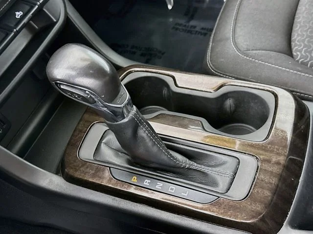 Used 2022 Black GMC Elevation image 17