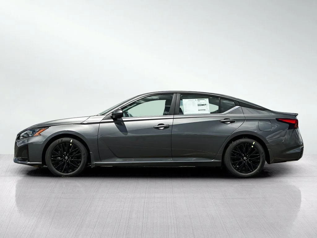 New 2026 Gun Metallic Nissan 2.5 SV image 4