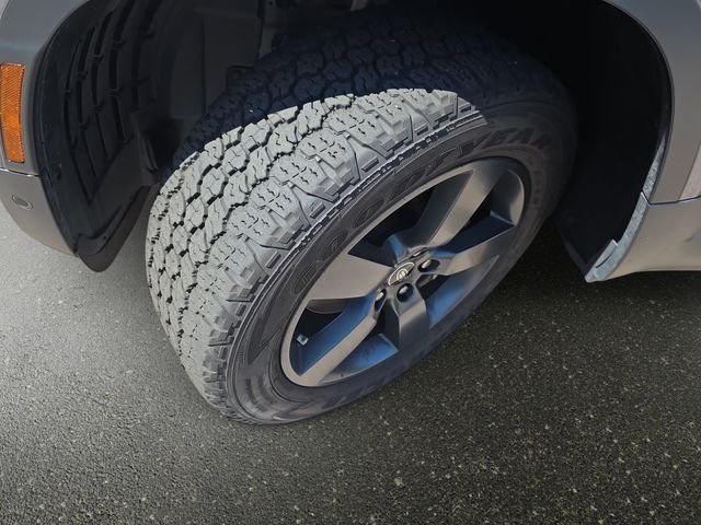 Certified Used 2024 Gray Land Rover S image 35