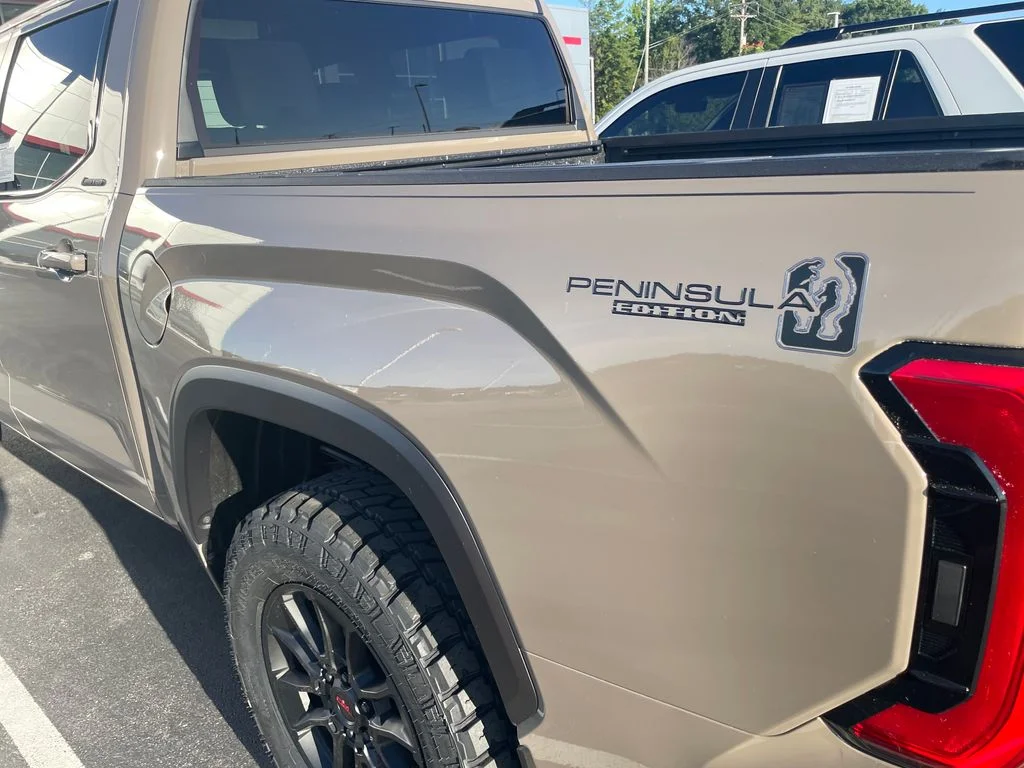 2026 Toyota Tundra Limited - Photo 7
