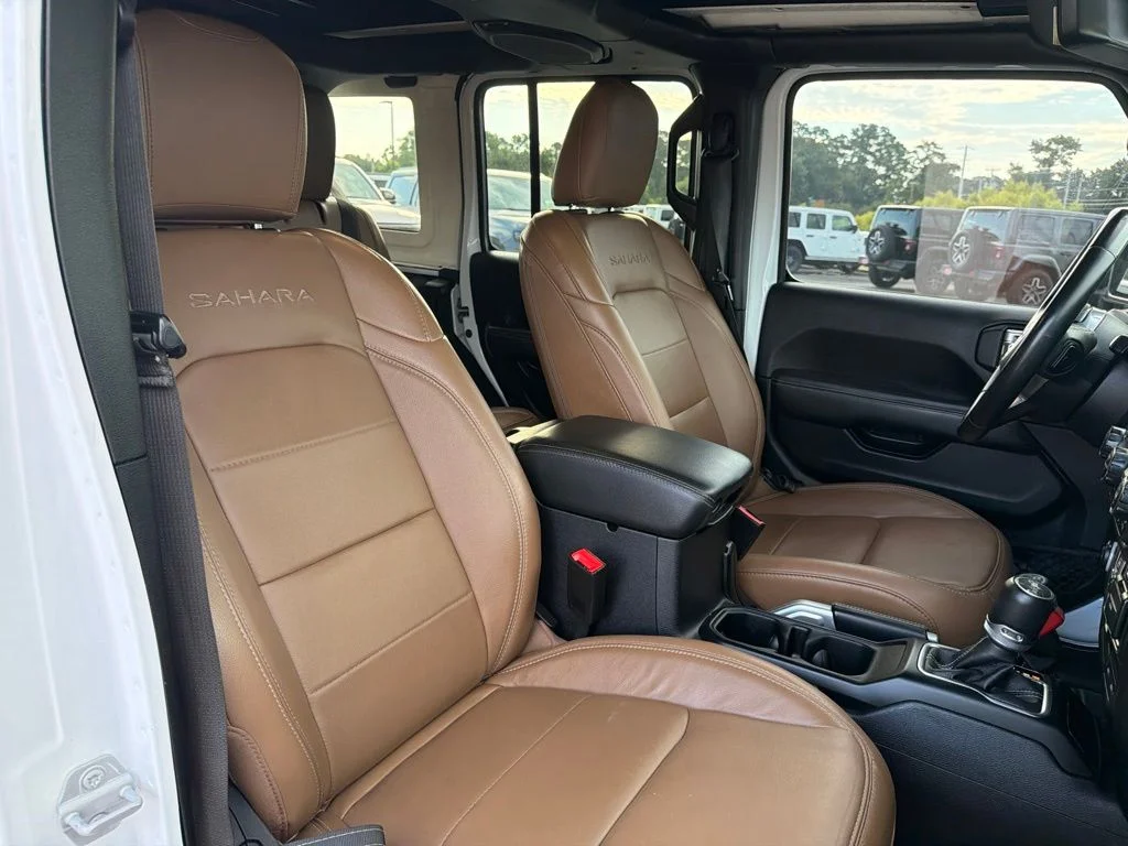 Used 2020 White Jeep Unlimited Sahara image 22