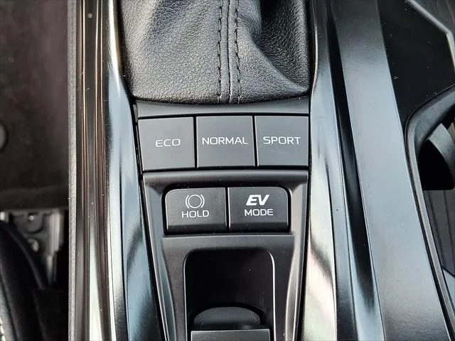 Certified Used 2025 ICE CAP Toyota  image 29