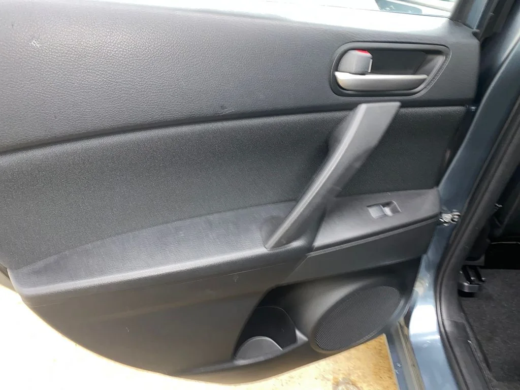 Used 2012 Gray Mazda i Touring image 16