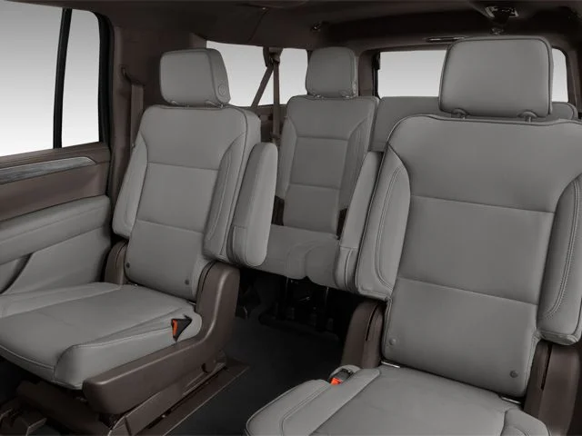 Used 2025 Summit White GMC AT4 image 11