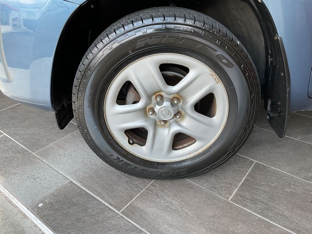 Used 2012 Blue Toyota Base image 4