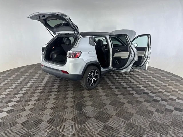 Used 2025 Silver Jeep Limited image 18