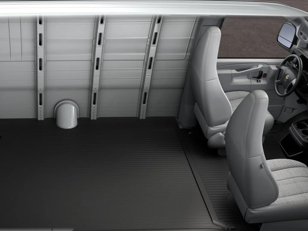 New 2026 Summit White Chevrolet 1WT image 10
