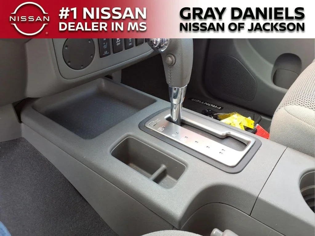 Used 2019 Blue Nissan SV image 19