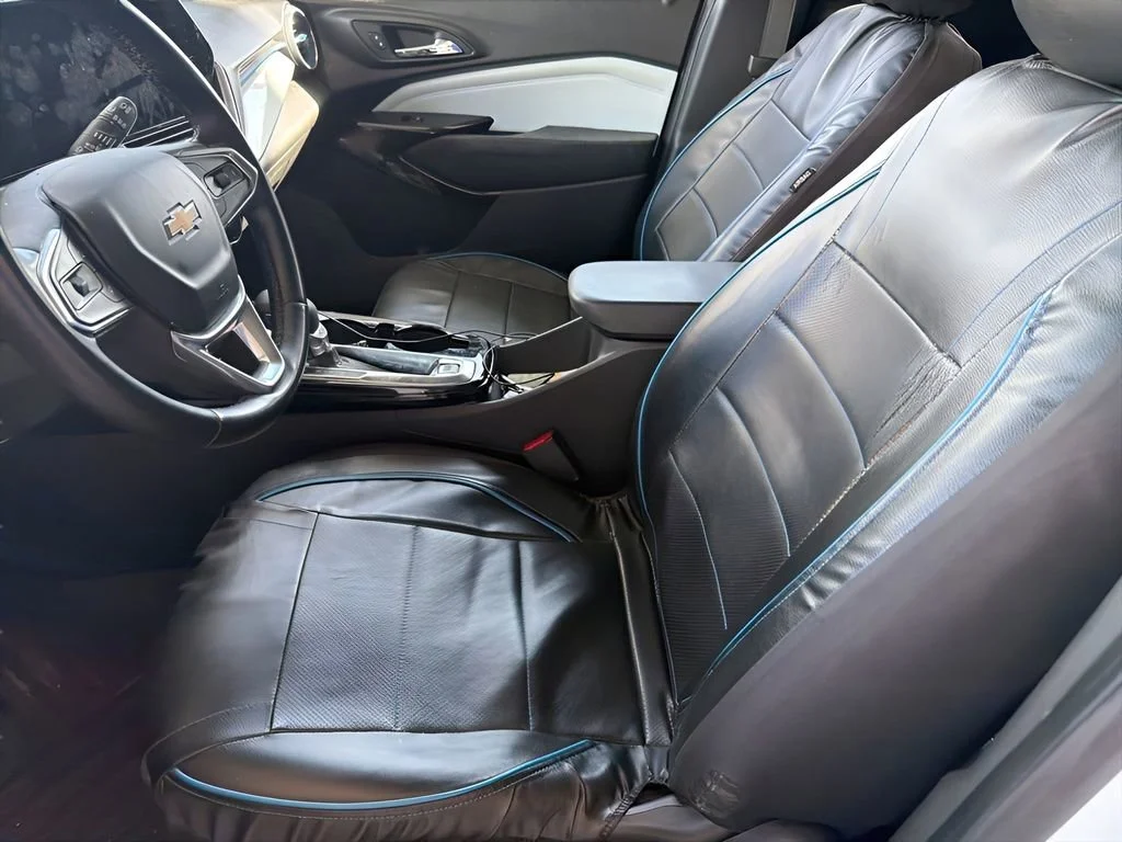 Used 2024 Summit White Chevrolet LT image 6