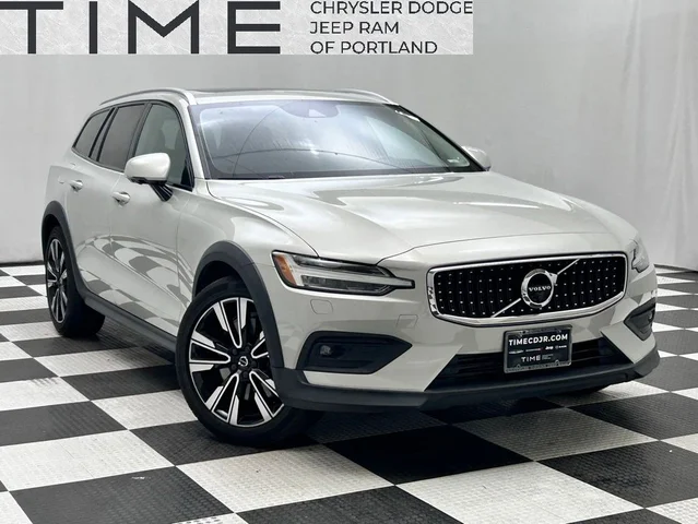 2020 Volvo V60 Cross Country T5