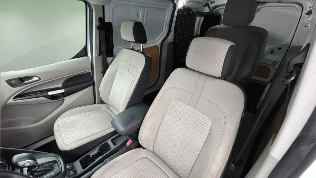 Used 2023 White Ford XLT image 19