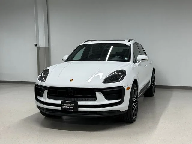 2026 Porsche Macan 