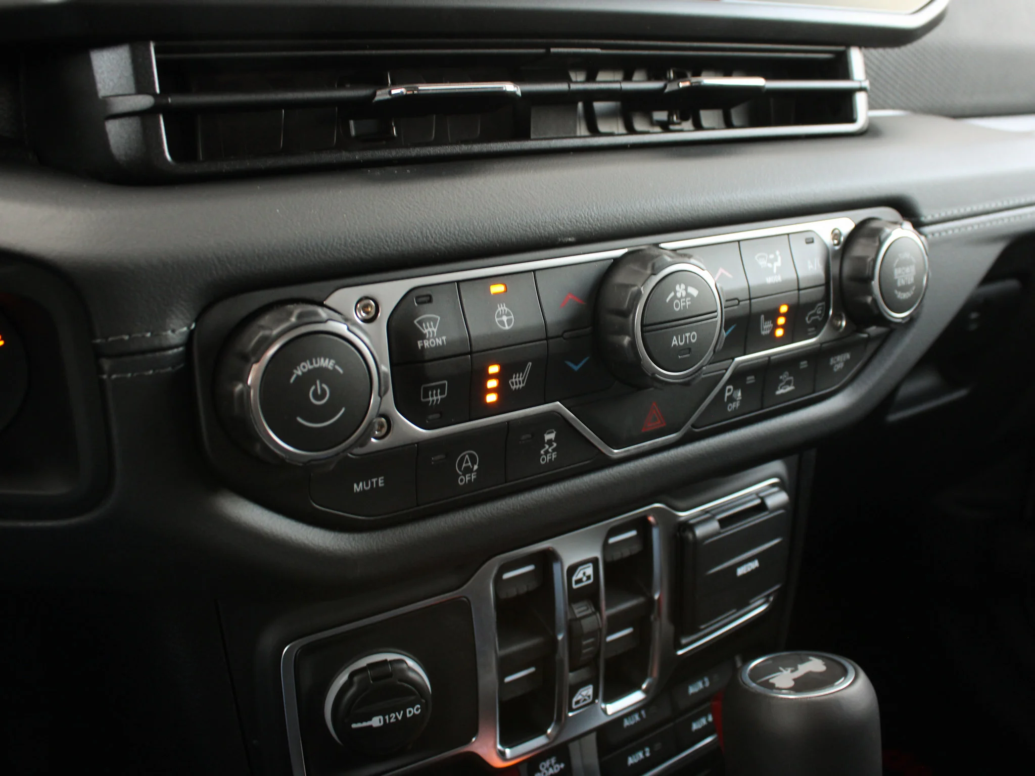 New 2026 Dark blue Jeep Rubicon* 4 Door 4x4, Nappa Leather, Safety Group, Front/Rear Lockers image 18