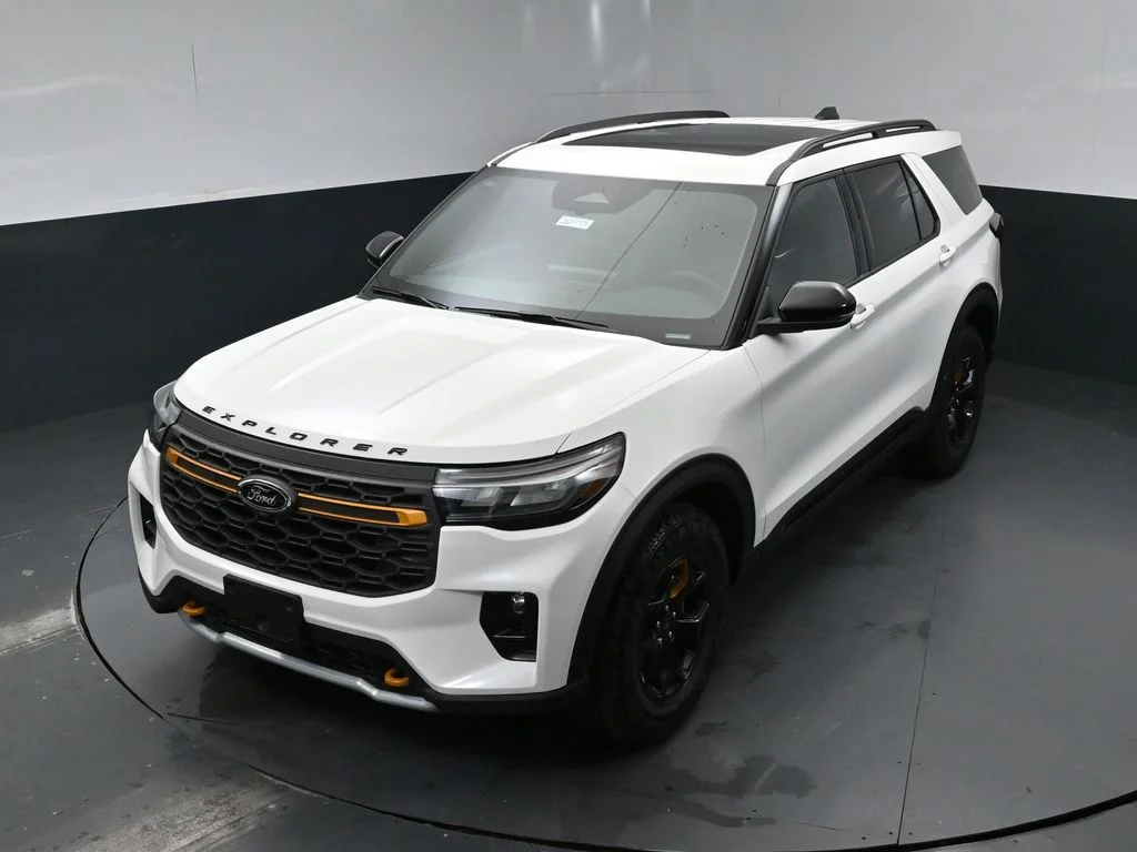 New 2026 White Ford Tremor image 35