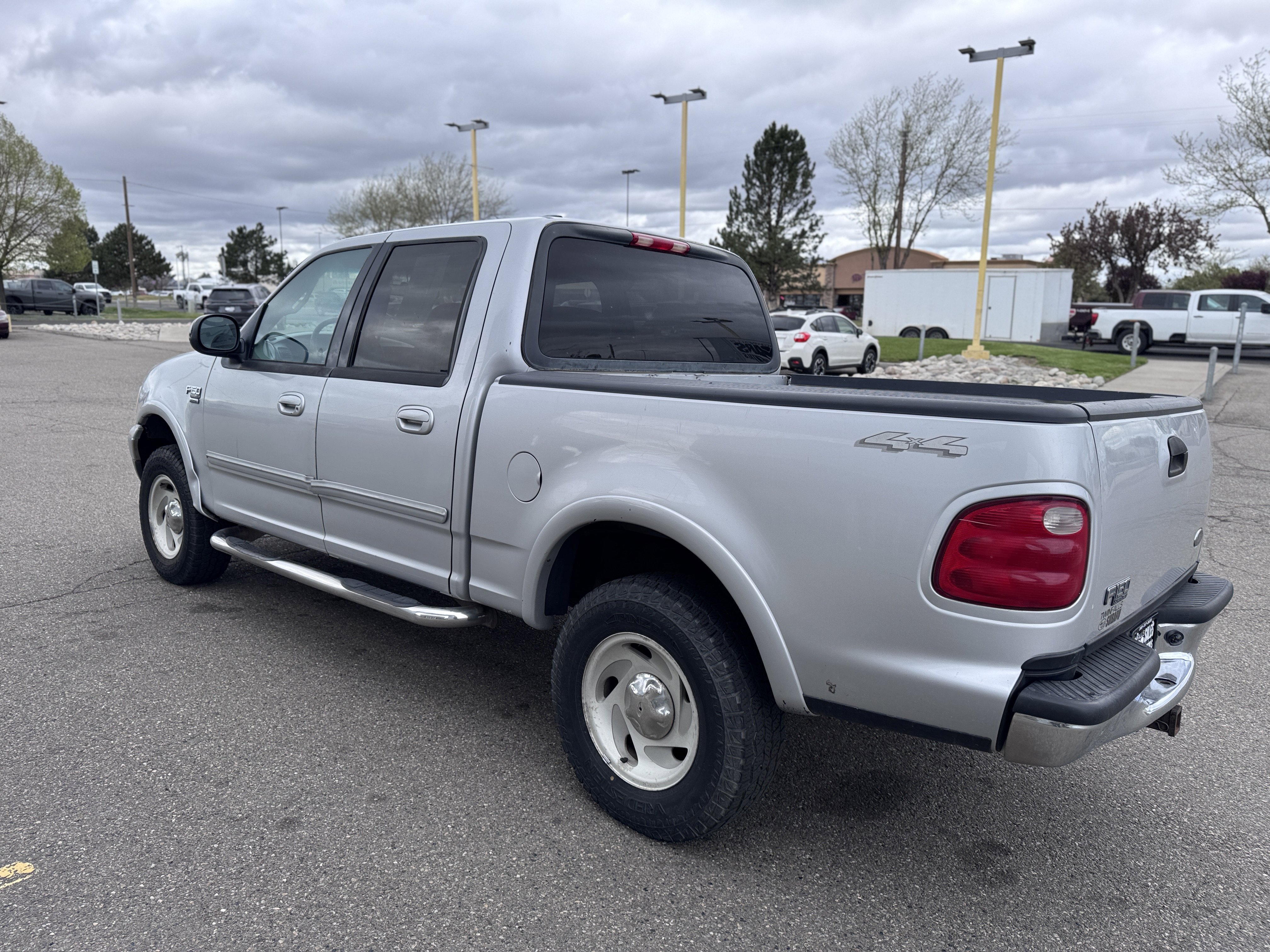 Used 2002  Ford XLT image 6