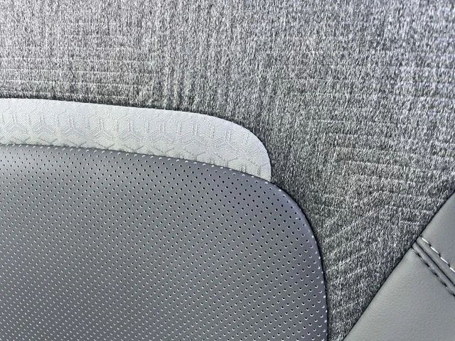 New 2025 Oxford White Ford Badlands® image 14