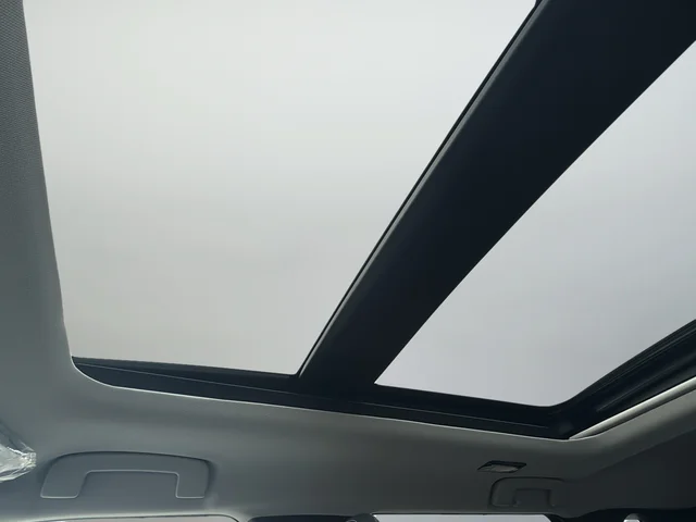 New 2026 Black Mitsubishi SE image 18