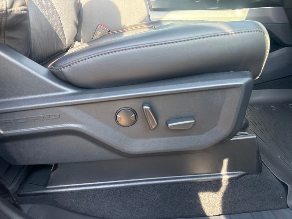 New 2026 Agate Black Metallic Ford Lariat image 38
