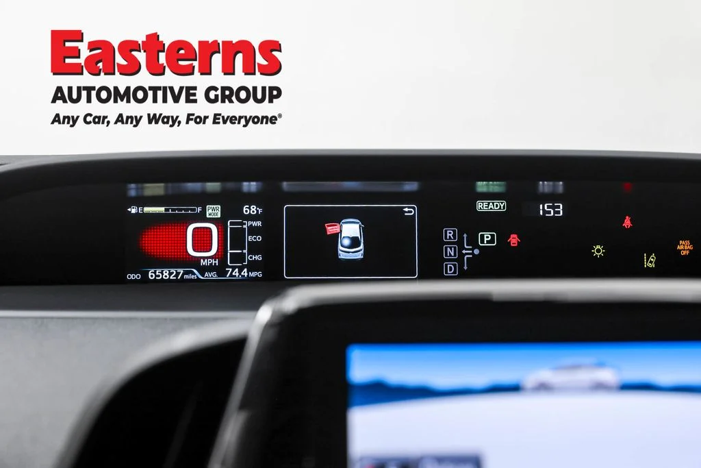 Used 2020 Gray Toyota XLE image 18