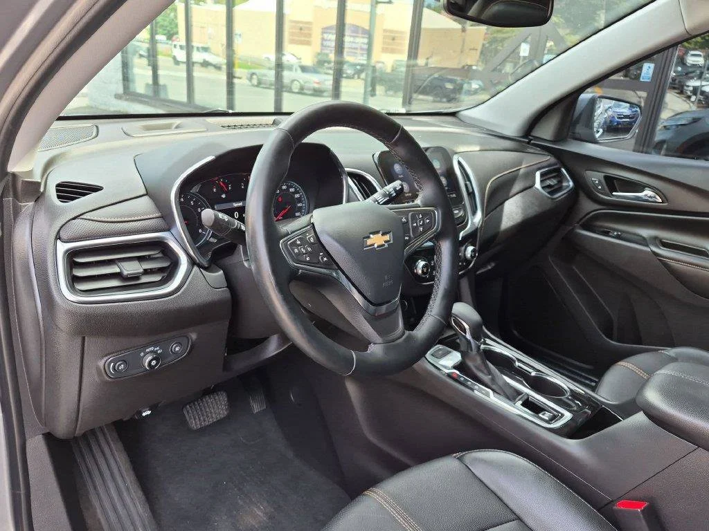 Used 2024 Gray Chevrolet Premier image 13