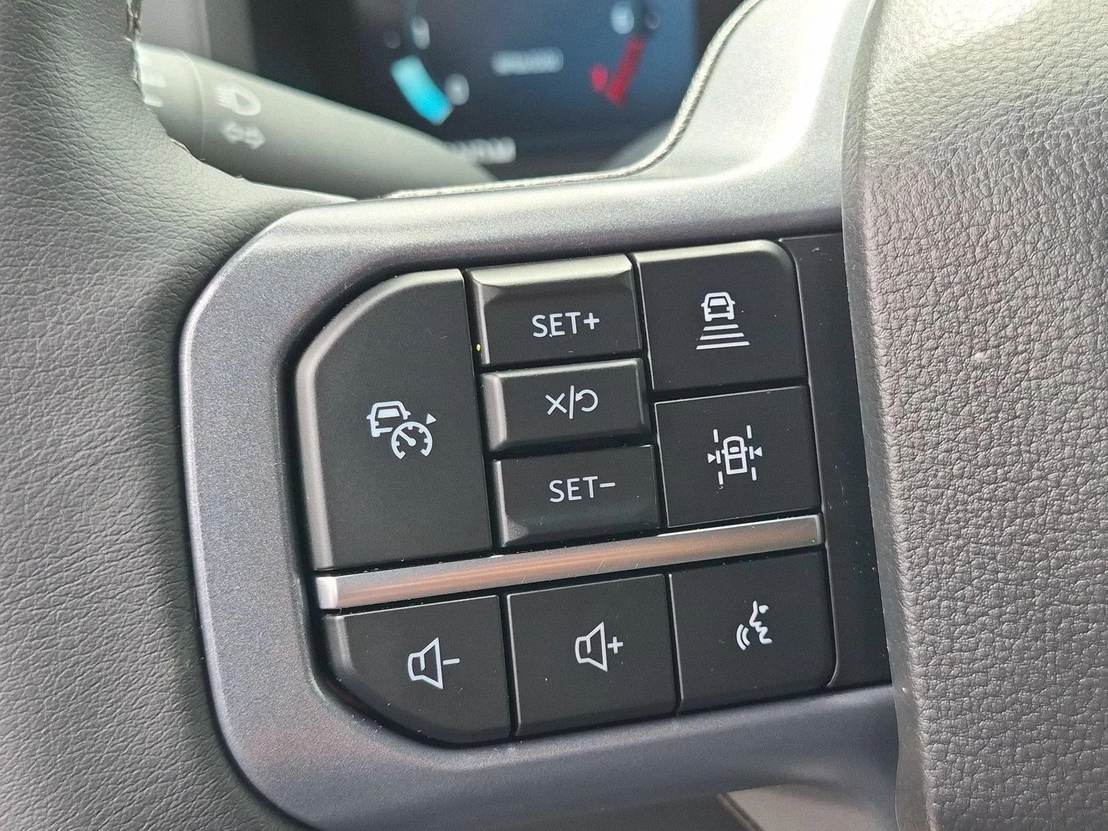 Used 2026 Carbonized Gray Metallic Ford XLT image 19