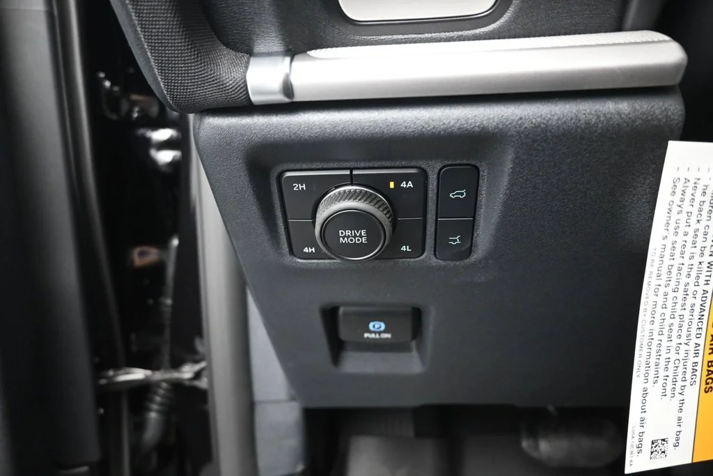 New 2027 Agate Black Metallic Ford Active image 13
