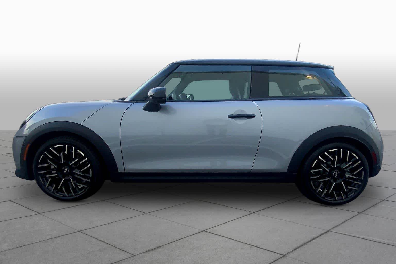 Used 2025 Melting Silver III Metallic MINI Cooper S image 32