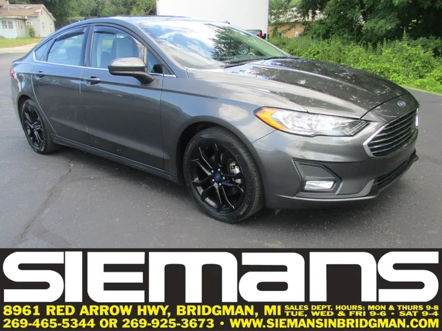 2020 Ford Fusion SE