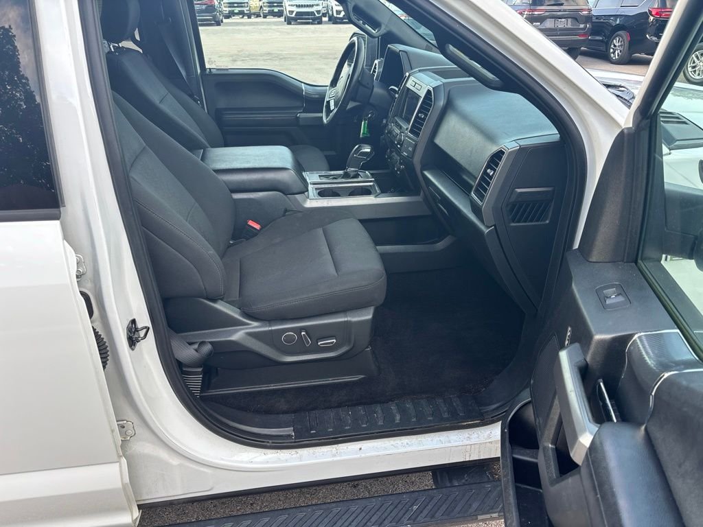 Used 2018 White Ford XLT image 12