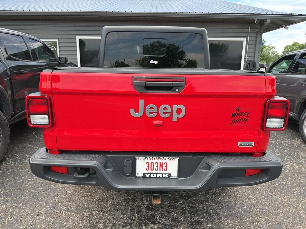 Used 2022 Red Jeep Overland image 4