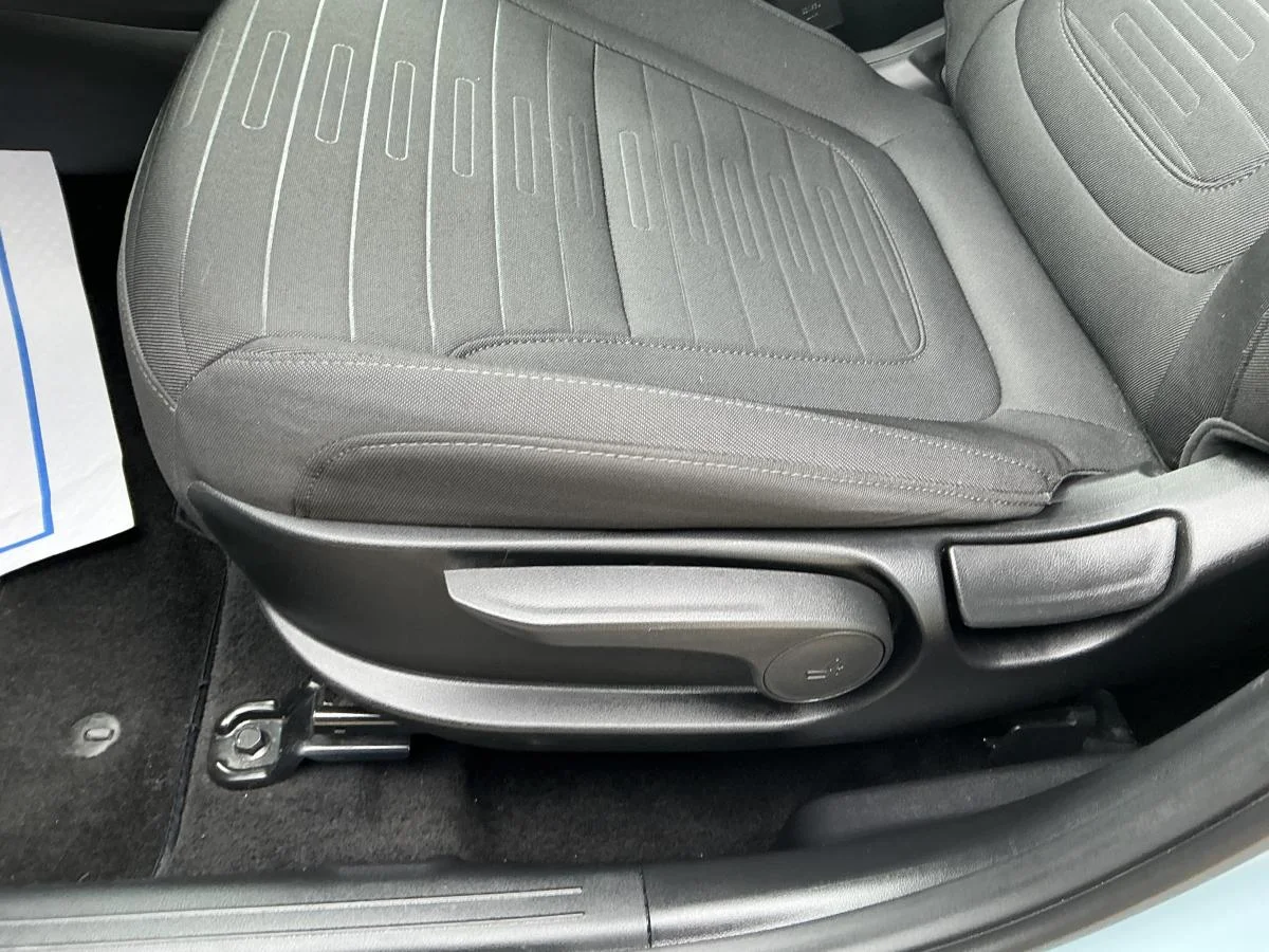 Used 2025 Blue Hyundai Preferred image 17