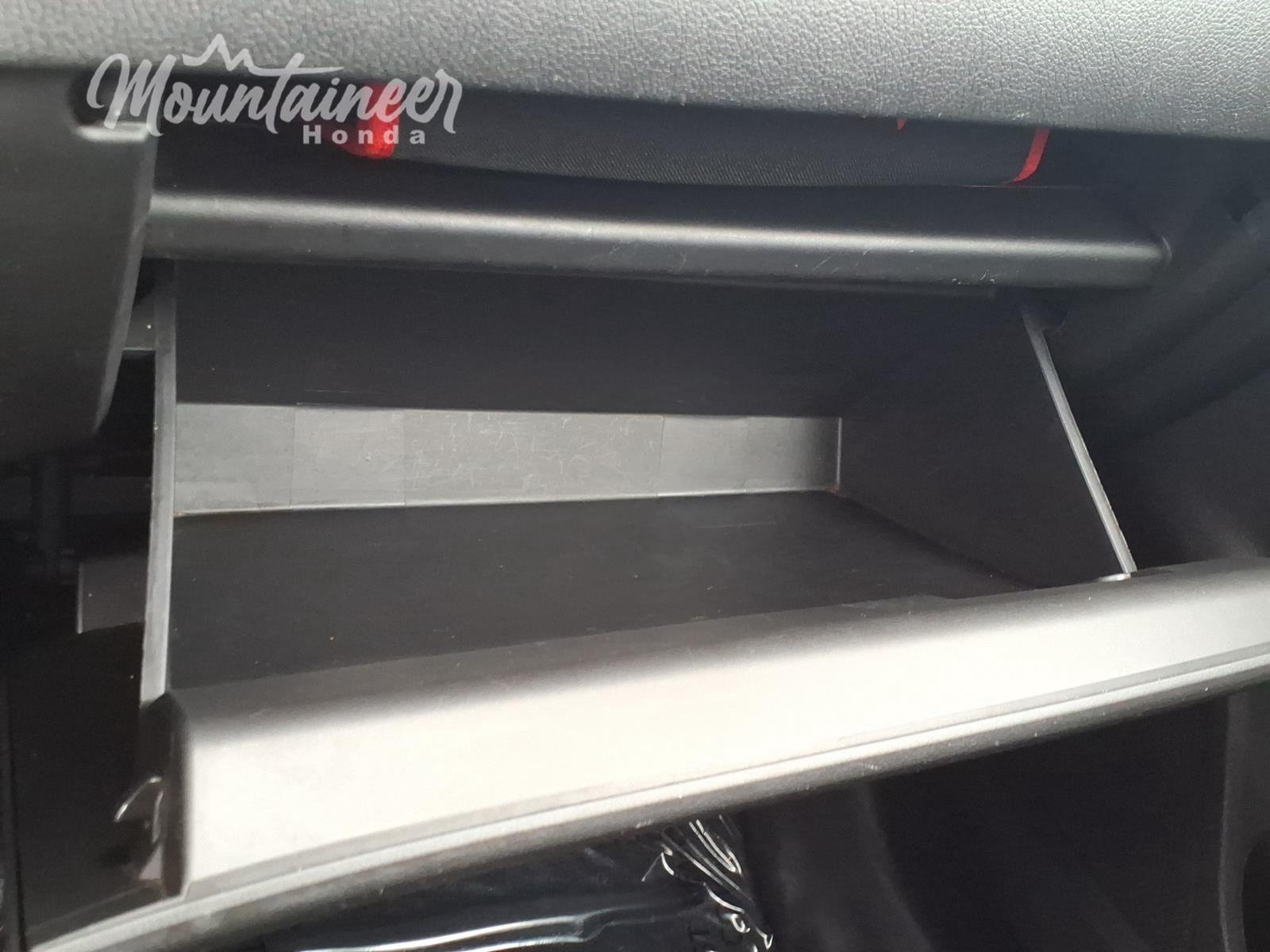 Used 2020 Alloy Silver Metallic Mitsubishi SE image 35
