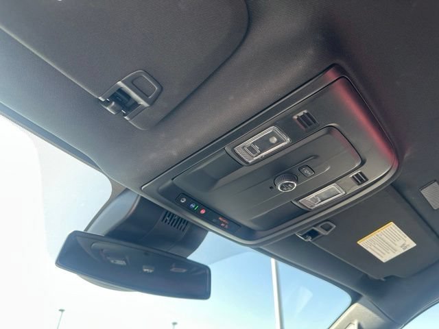 2025 Chevrolet Suburban Z71 - Photo 27