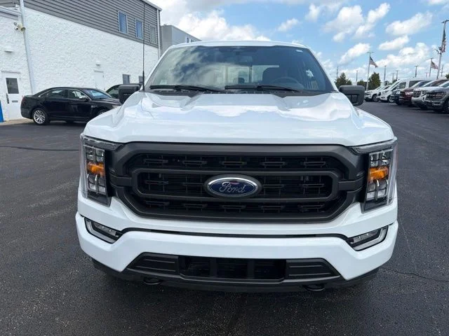 Used 2023 Oxford White Ford XLT image 2