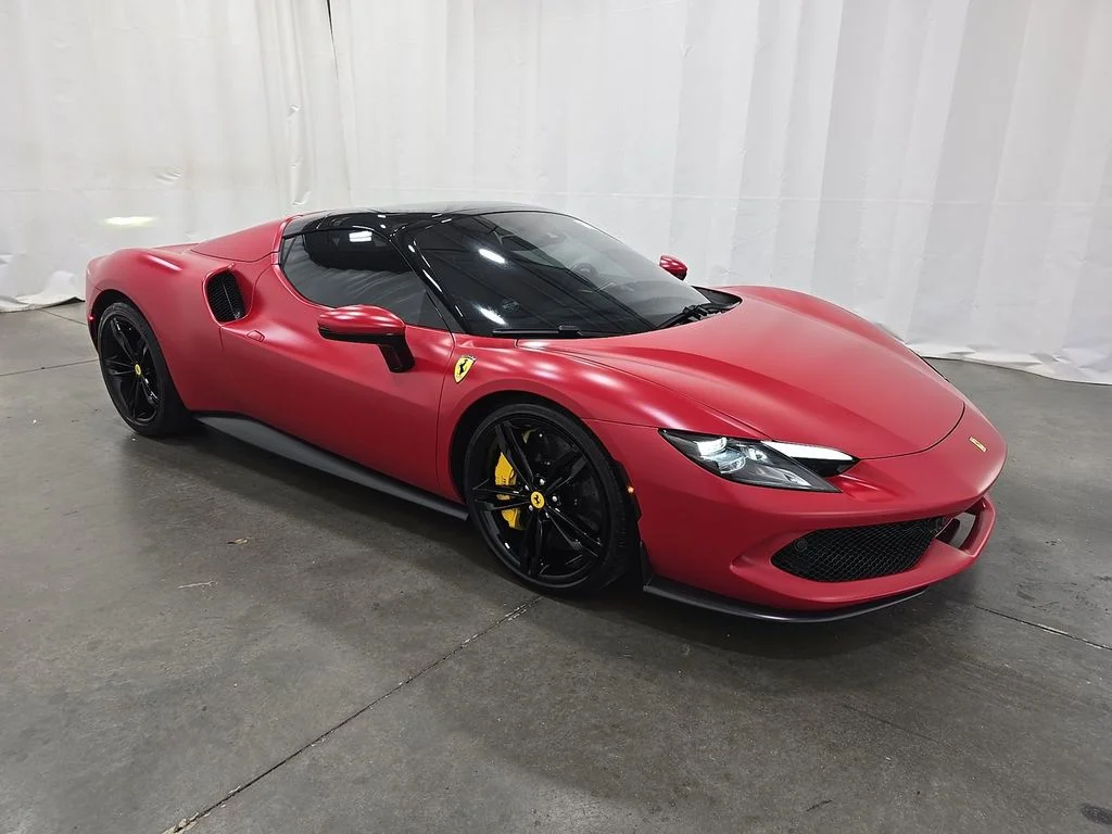 Used 2024 Rosso Ferrari F1-75 OPACO Ferrari  image 4