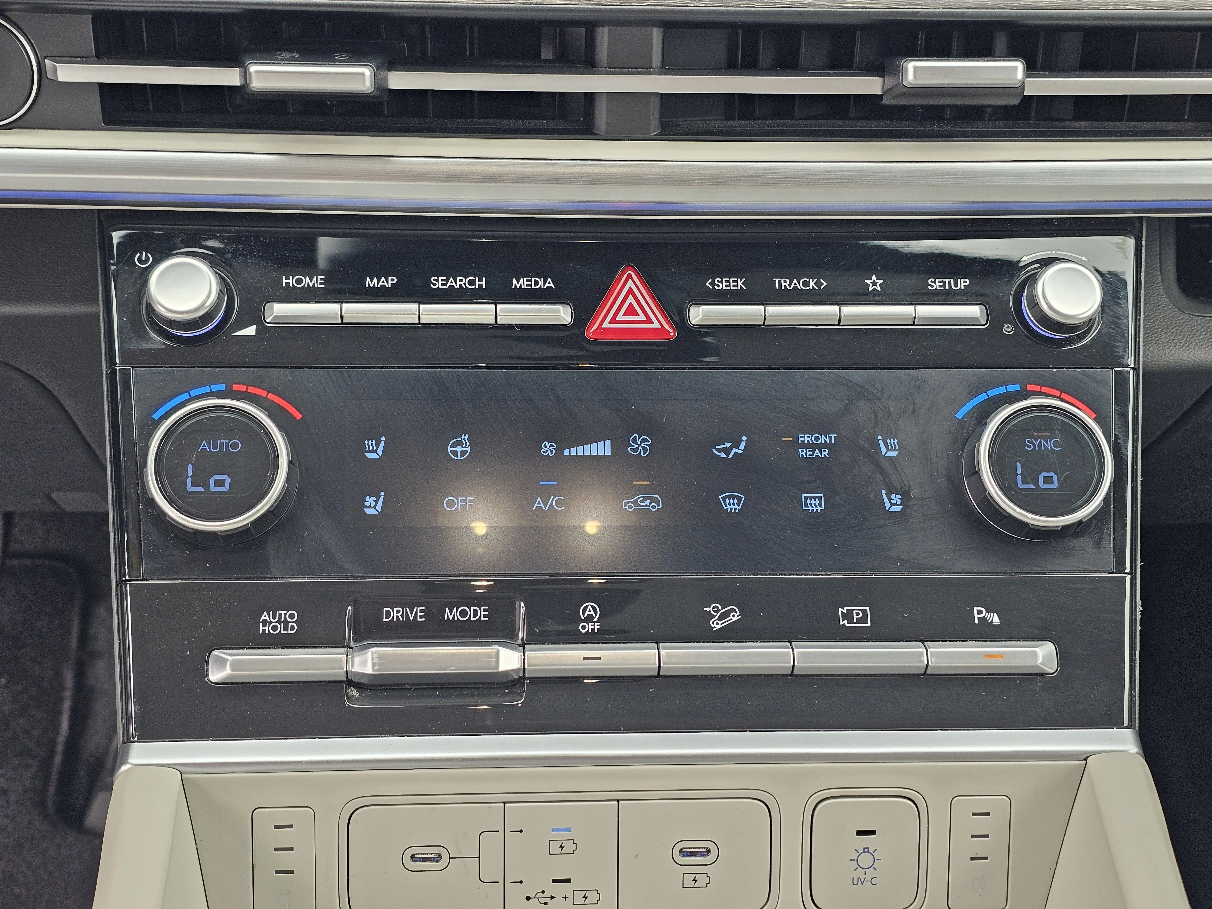 Used 2024 Hampton Gray Hyundai Calligraphy image 30