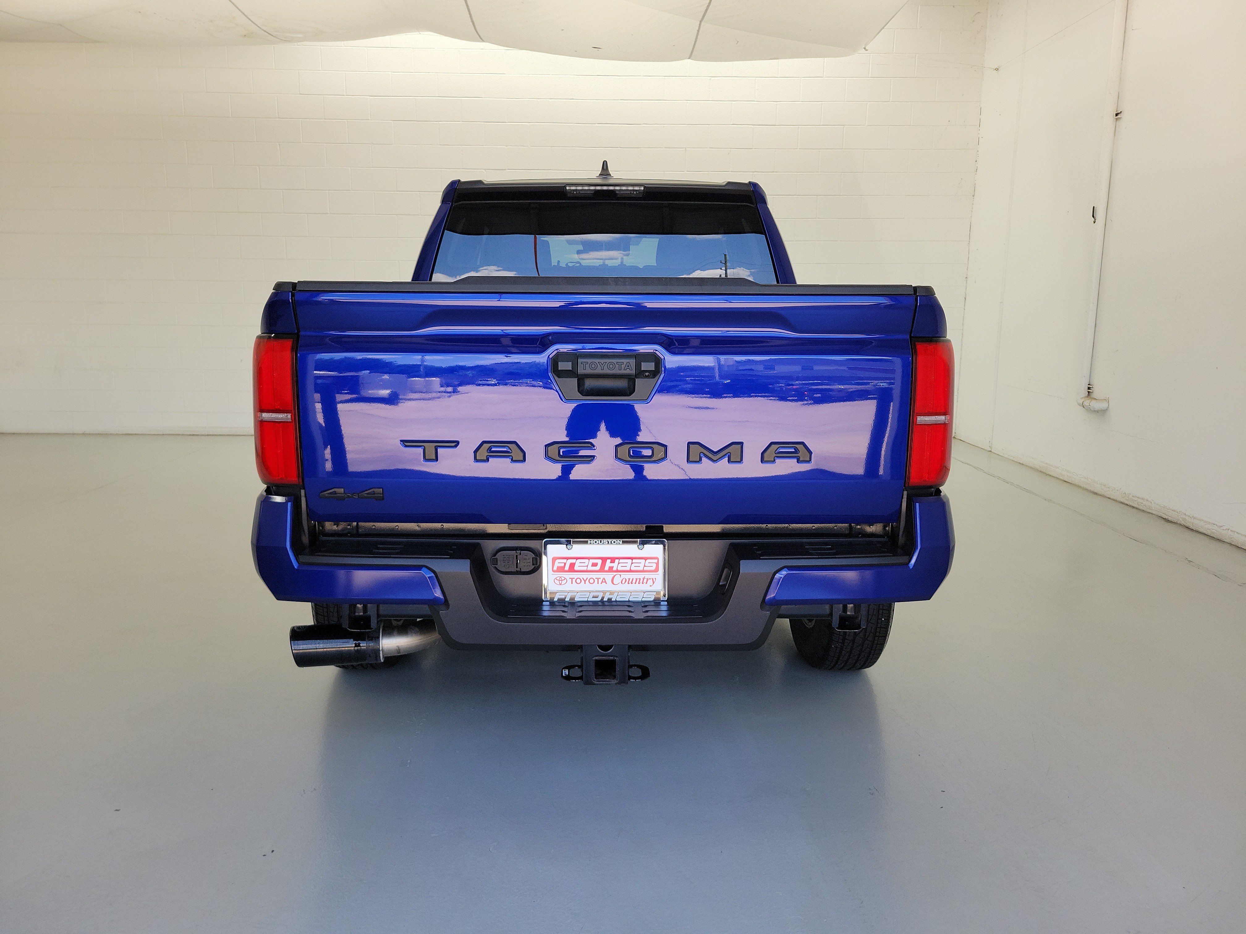 Used 2025 Blue Toyota SR5 image 6